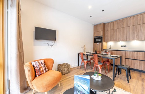 Chamonix City Centre Apartment | Sweet Home Brevent, Chamonix, France