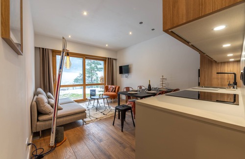 Chamonix City Centre Apartment | Sweet Home Brevent, Chamonix, France