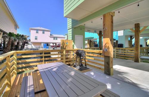Port Aransas House | Sweet Home La Cabana(11th St Bungalows #10)