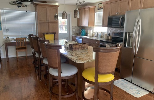 Indian Rocks Beach Condo | Sweet! Indian Rocks Beach Rental, 1/2 Duplex, B, Renovated, Short walk to Beach