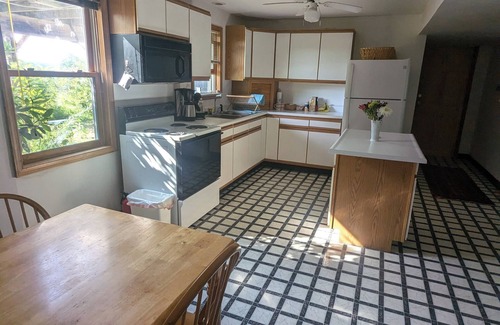 Newfield Apartment | Sweet kid & pet friendly studio near Ithaca & Watkins