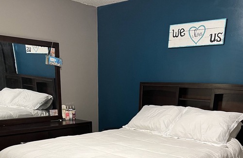 Manchester House | Sweet little house perfect for a family or small group