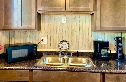 Ocean City Apartment | SWEET Little Hideaway! 1of 3 apts located together 4.5 mi from Okaloosa Island