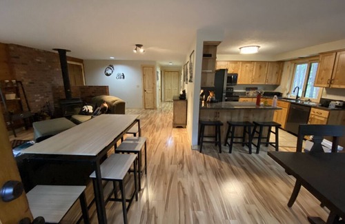 Sisters Cabin | Sweet Retreat Cozy Cabin