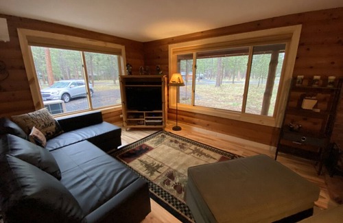 Sisters Cabin | Sweet Retreat Cozy Cabin