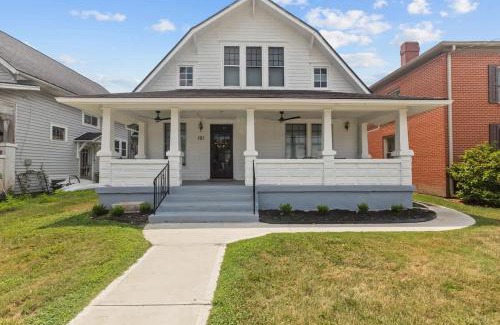 Frankfort House | Sweet Retreat