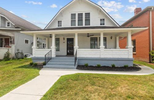 Frankfort House | Sweet Retreat