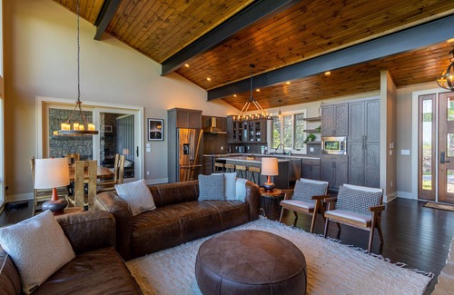 Deep Gap House | Sweet Sejour - Luxury home in BRMC with long views, hot tub, pool table