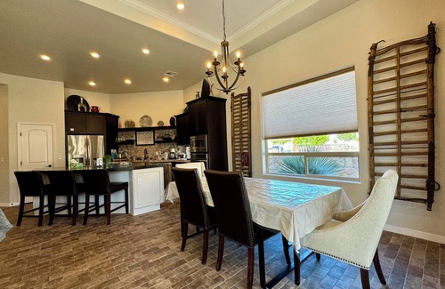 Las Cruces House | Sweet Sienna Retreat