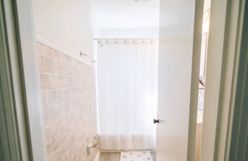 Columbia House | Sweet Southern Cottage~Walk to Charming Columbia