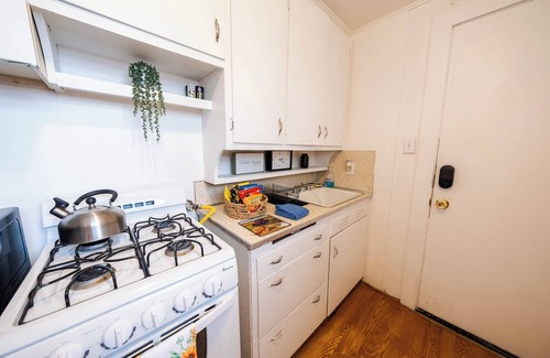 Urbana House | Sweet Studio Apt, Cozy, Convenient, Near UIUC