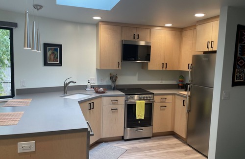 San Luis Obispo Apartment | Sweet Studio, Private Patio. Close to park, disc golf, tennis, etc. 30 day min.