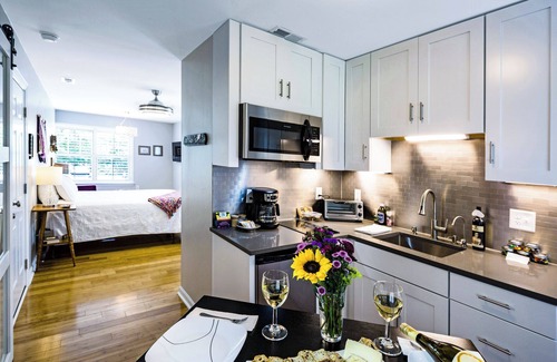 Downtown House | Sweet Suite - Close to Downtown!