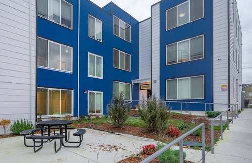 South Tacoma Apartment | Sweet Tacoma 1BR/1BA near Military Base