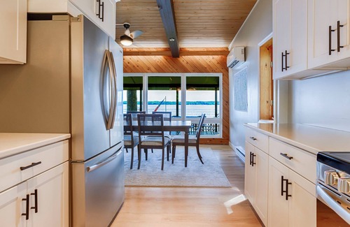 Seneca Falls Cottage | Sweet Water: Spectacular View!