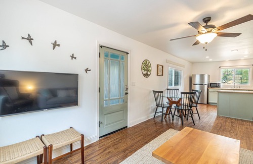 Oakhurst House | Sweet Yosemite Cottage Near the Park Entrance and Bass Lake