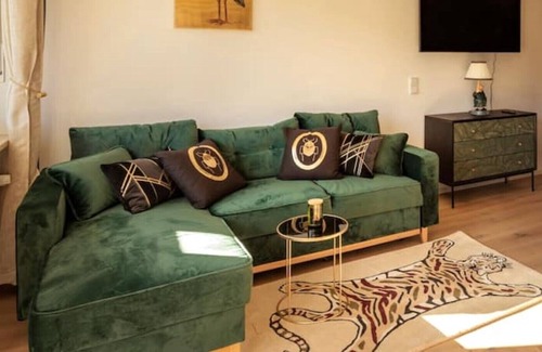 Dachau District Apartment | Sweethome Luxus PUR Business Apartment