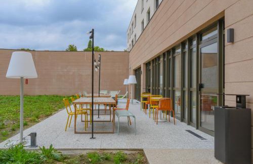Gif-sur-Yvette Apartment | Sweetly Saclay Gif-sur-Yvette