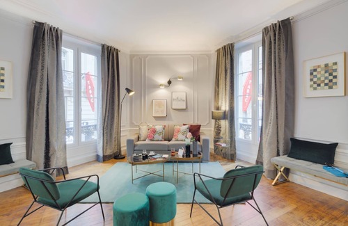 8th Arrondissement Apartment | Sweett | Boetie V - Studio Apartment, Sleeps 10