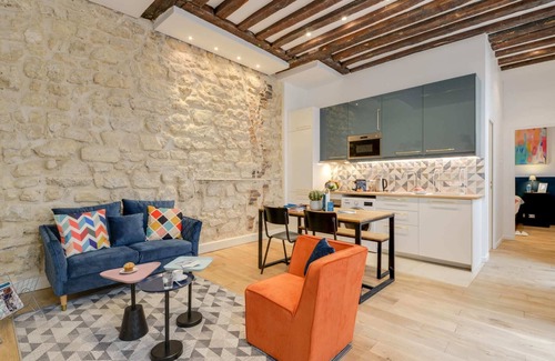 Bonne-Nouvelle Apartment | Sweett | Clery - Two Bedroom Apartment, Sleeps 4
