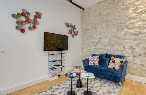 Bonne-Nouvelle Apartment | Sweett | Clery - Two Bedroom Apartment, Sleeps 4