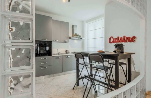 Tricolore Apartment | Sweett | Piave - Two Bedroom Apartment, Sleeps 5