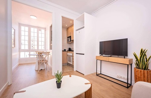 La Sagrada Familia Apartment | Sweett | Rosemarine II