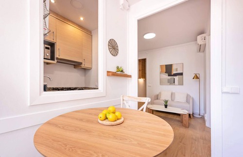 La Sagrada Familia Apartment | Sweett | Rosemarine II
