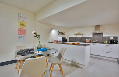 Montmartre Apartment | Sweett | Tardieu III