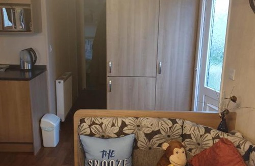 Prestatyn Apartment | Swift Burgundy