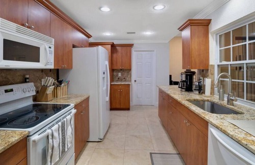 South Gate Ridge House | Swift Retreat in the heart of Sarasota!