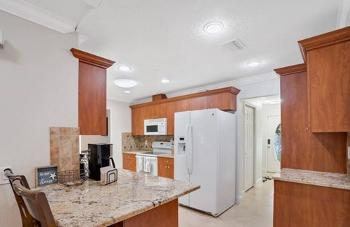 South Gate Ridge House | Swift Retreat in the heart of Sarasota!