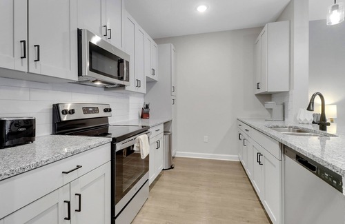 Port Charlotte Apartment | Swiftwater Apartments By Barsala