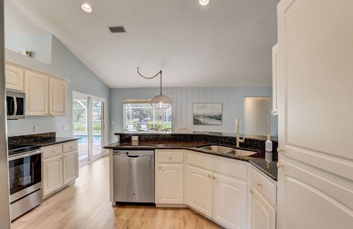 Broadmoor House | Swim All Winter: South-Facing Heated Pool & Luxe Family Escape!