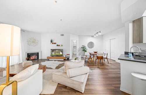 Marina del Rey Apartment | Swim Dine Relax in Marina Del REY