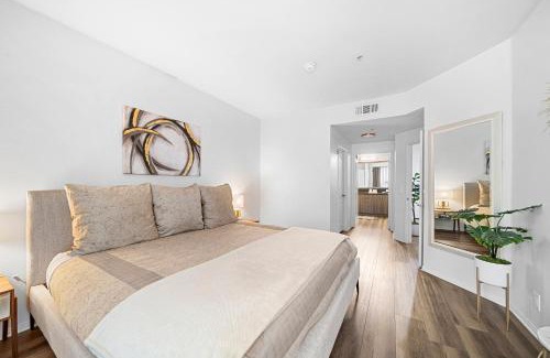 Marina del Rey Apartment | Swim Dine Relax in Marina Del REY