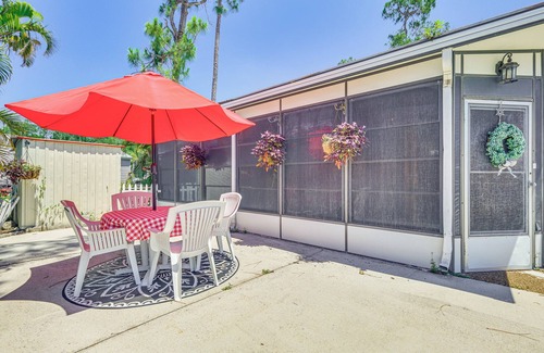 San Carlos Park Cottage | Swim, Fish & Play: Pet-Friendly Gem in Fort Myers