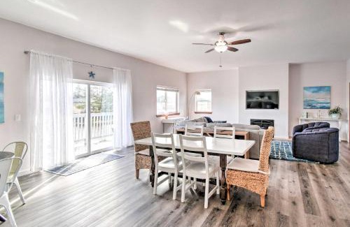 Ocean Shores Apartment | Swim, Hike and Fish Canalfront Gem in Ocean Shores