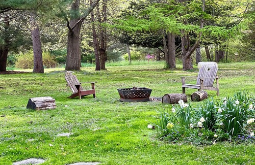 Pine Plains Cabin | Swim, kayak, hike, fish, ski and enjoy the countryside in this rustic cabin