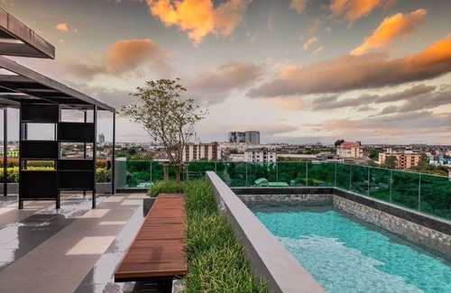 Mueang Samut Prakan District Apartment | swimming pool and gym , near BTS PuChao,bkbloft3 - Tambon Thepharak