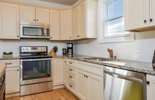 Douglas Condo | Swing Bridge Condo - Unit 40