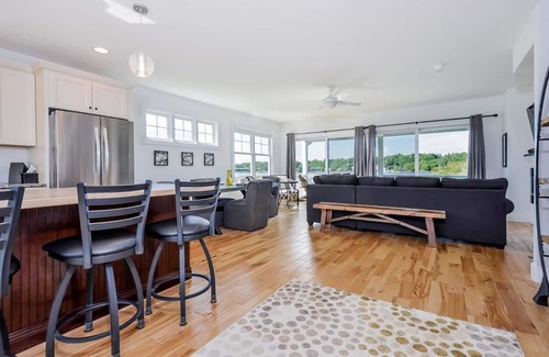 Douglas Condo | Swing Bridge Condo - Unit 40