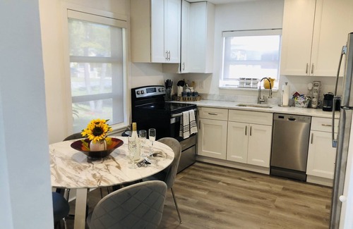 Delray Beach Cottage | Swinton Cottage by Delray Beach w/free parking Unit A