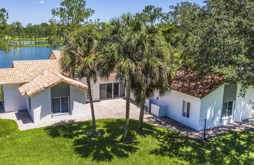 Clermont House | SWISS 23 - Lake Stephanie