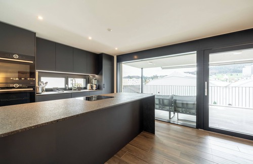 Menziken Apartment | Swiss Living - High-Tech Kitchen, 1G WiFi, Balcony