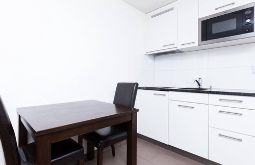 Gewerbeschule House | Swiss Star Longstreet