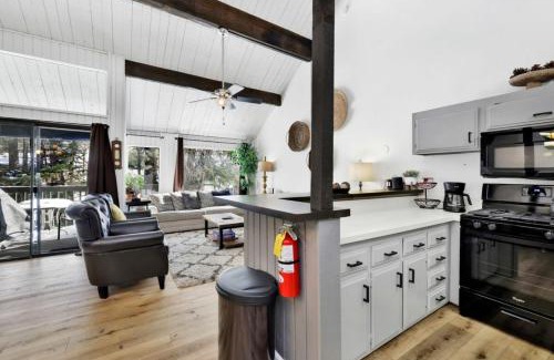 Big Bear Lake House | Switzerland Slopes #2125 by Big Bear Vacations