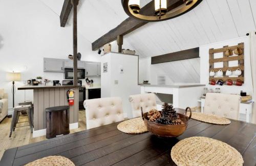 Big Bear Lake House | Switzerland Slopes #2125 by Big Bear Vacations