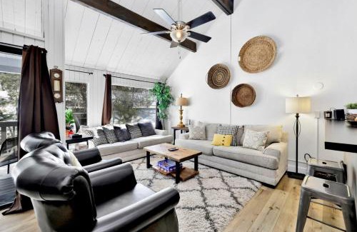 Big Bear Lake House | Switzerland Slopes #2125 by Big Bear Vacations