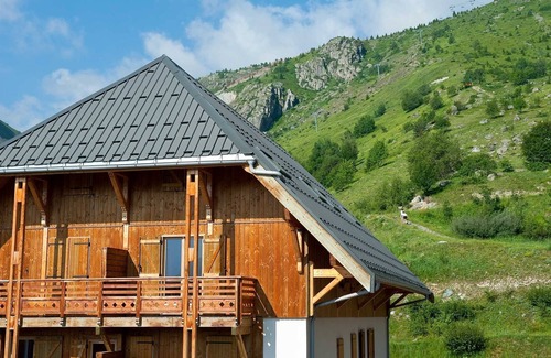 Saint-Sorlin-d'Arves Condo | Sybelles Ski Area | Sleeps 10 | Slope-side Comfort